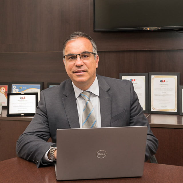 Dr. Leandro Machado, advogado tributarista em Santo André